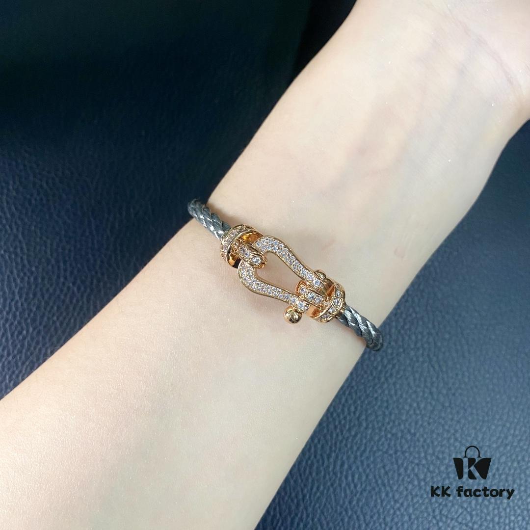 Irresistible Charm – The Ultimate Stylish and Masculine Lucky Accessory