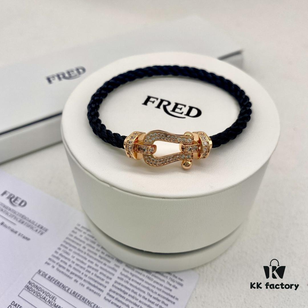 Low-key and stylish with a sophisticated vibe – unisex bracelet that exudes cool elegance