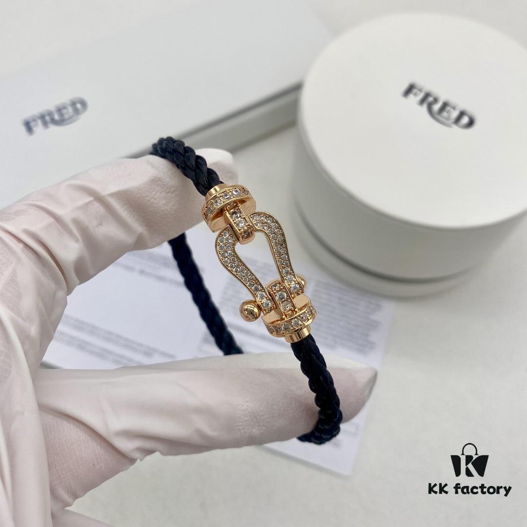 Low-key and stylish with a sophisticated vibe – unisex bracelet that exudes cool elegance