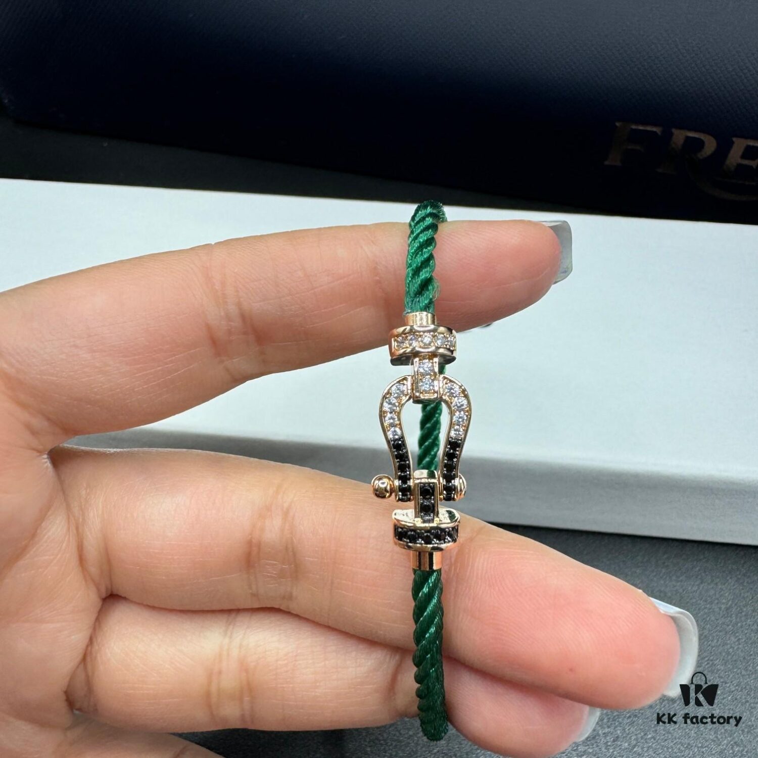 FRED Force 10 Bracelet in Rose Gold with Black and White Gemstones – Medium Size, Steel Cord Design