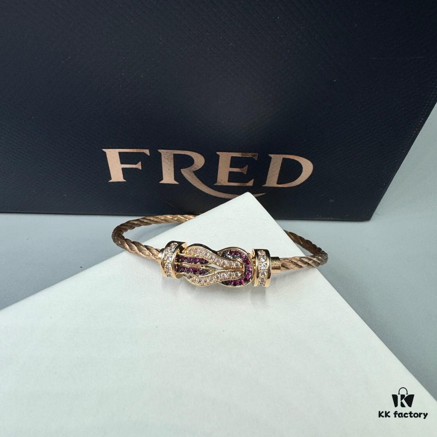 FRED Force 10 Bracelet in Rose Gold, Medium Size with Ruby Cabochon and Stainless Steel Cable