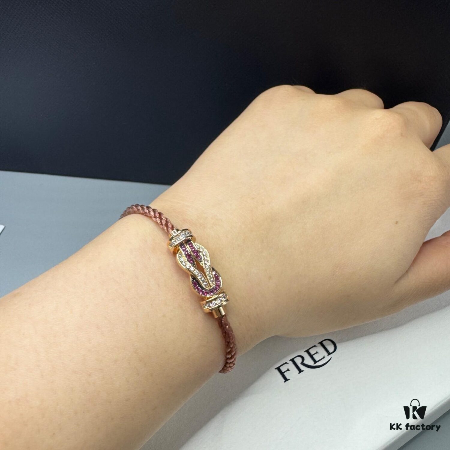 FRED Force 10 Bracelet in Rose Gold, Medium Size with Ruby Cabochon and Steel Cable