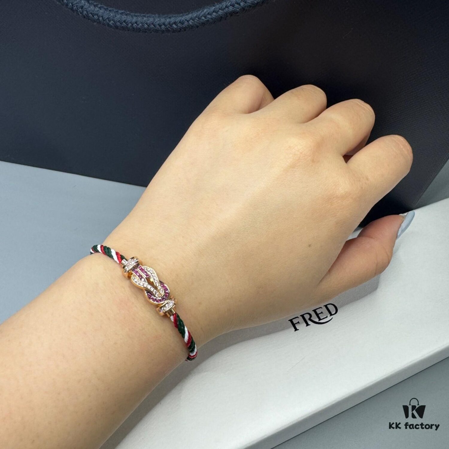 FRED Force 10 Bracelet in Rose Gold with Ruby Cabochon, Medium Size, Steel Cable Design