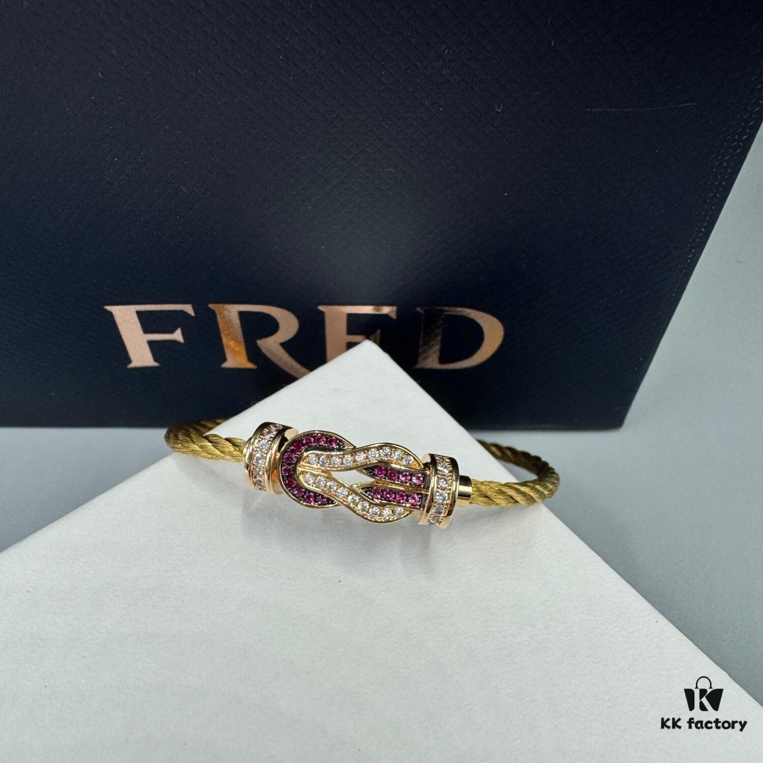 FRED Force 10 Bracelet in Rose Gold, Medium Size with Ruby Cabochon, Steel Cable Design