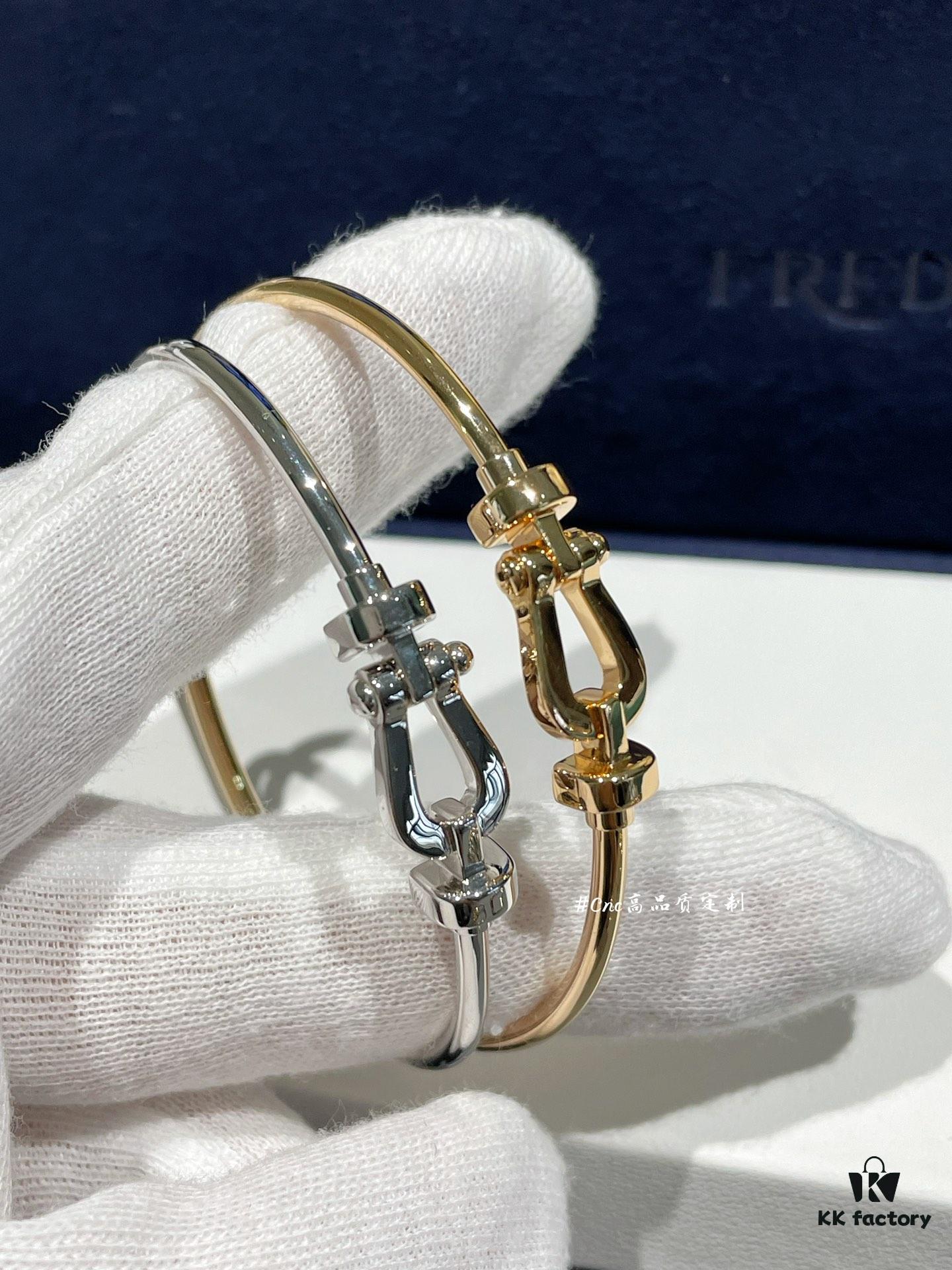 FRE*D Polished Horsehoof Link Rigid Cuff Bracelet, CNC Precision-Carved, Hollow Tube Design for Lightweight Comfort