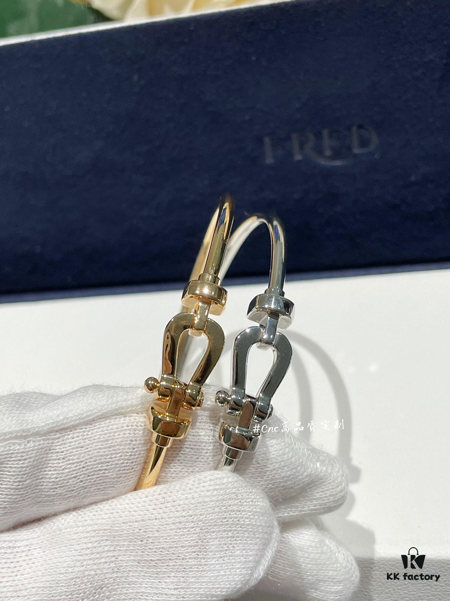 FRE*D Polished Horsehoof Link Rigid Cuff Bracelet, CNC Precision-Carved, Hollow Tube Design for Lightweight Comfort