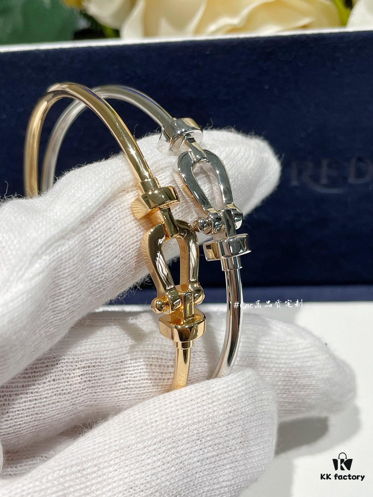 FRE*D Polished Horsehoof Link Rigid Cuff Bracelet, CNC Precision-Carved, Hollow Tube Design for Lightweight Comfort