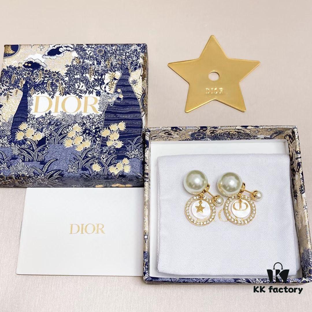 DIOR 2020 New Arrival ✨ Tribales CD White Mother-of-Pearl Pearl Stud Earrings