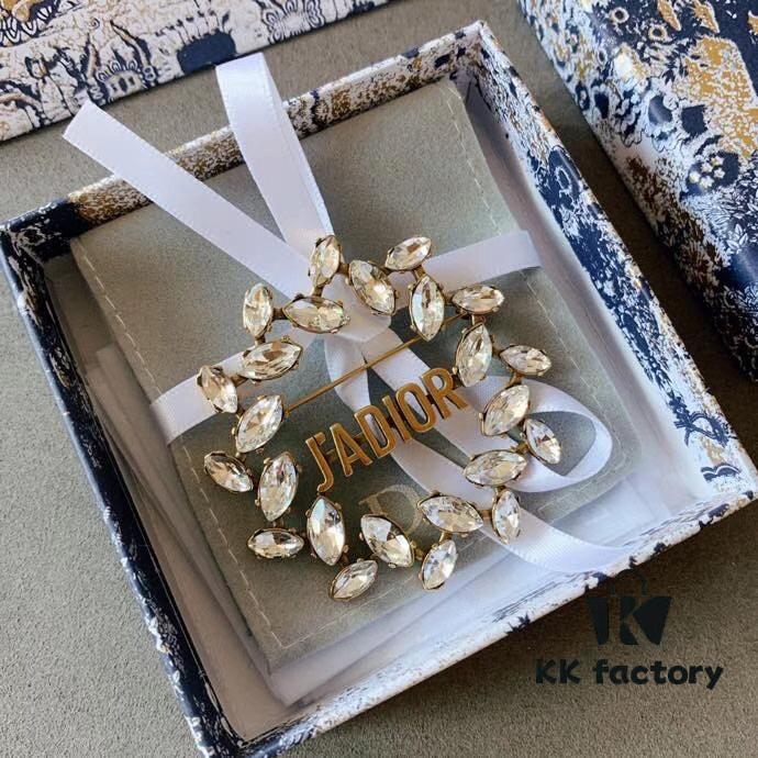 Dior Vintage Teardrop Brooch