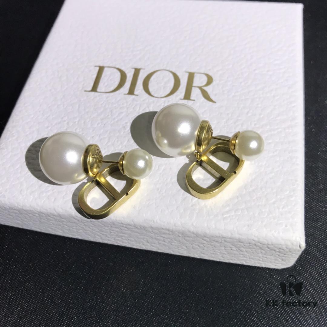 Dior In-Stock Style Stud Earrings