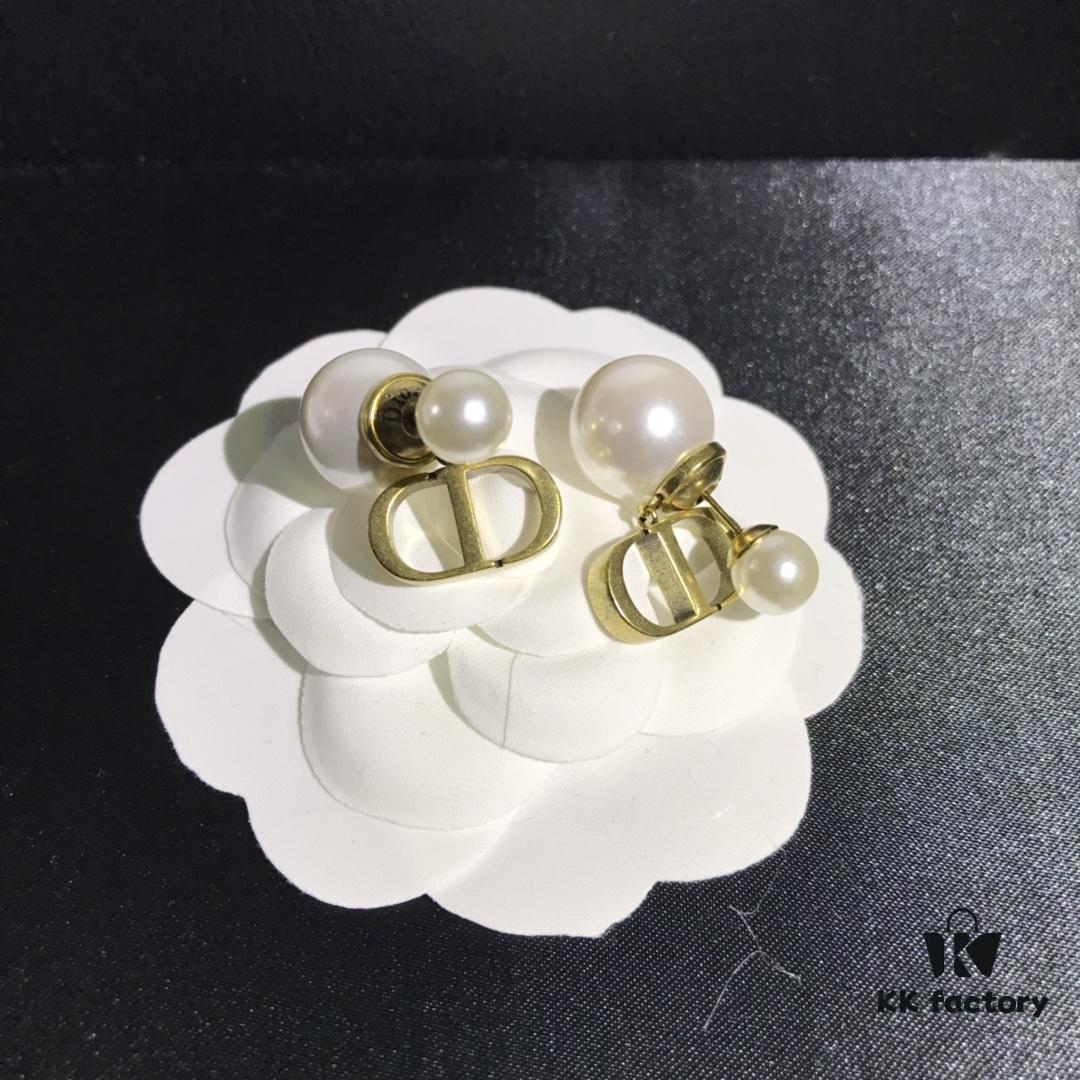 Dior In-Stock Style Stud Earrings