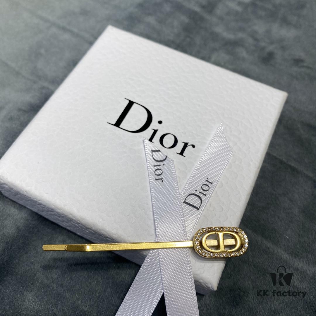 Dior CD Hair Clip, Same Material as Counter Version, Classic Retro Stylish Hair Accessory