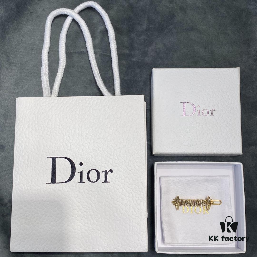 Dior Hair Clip, Instantly Captivating with Two Little Bees Circling Around
