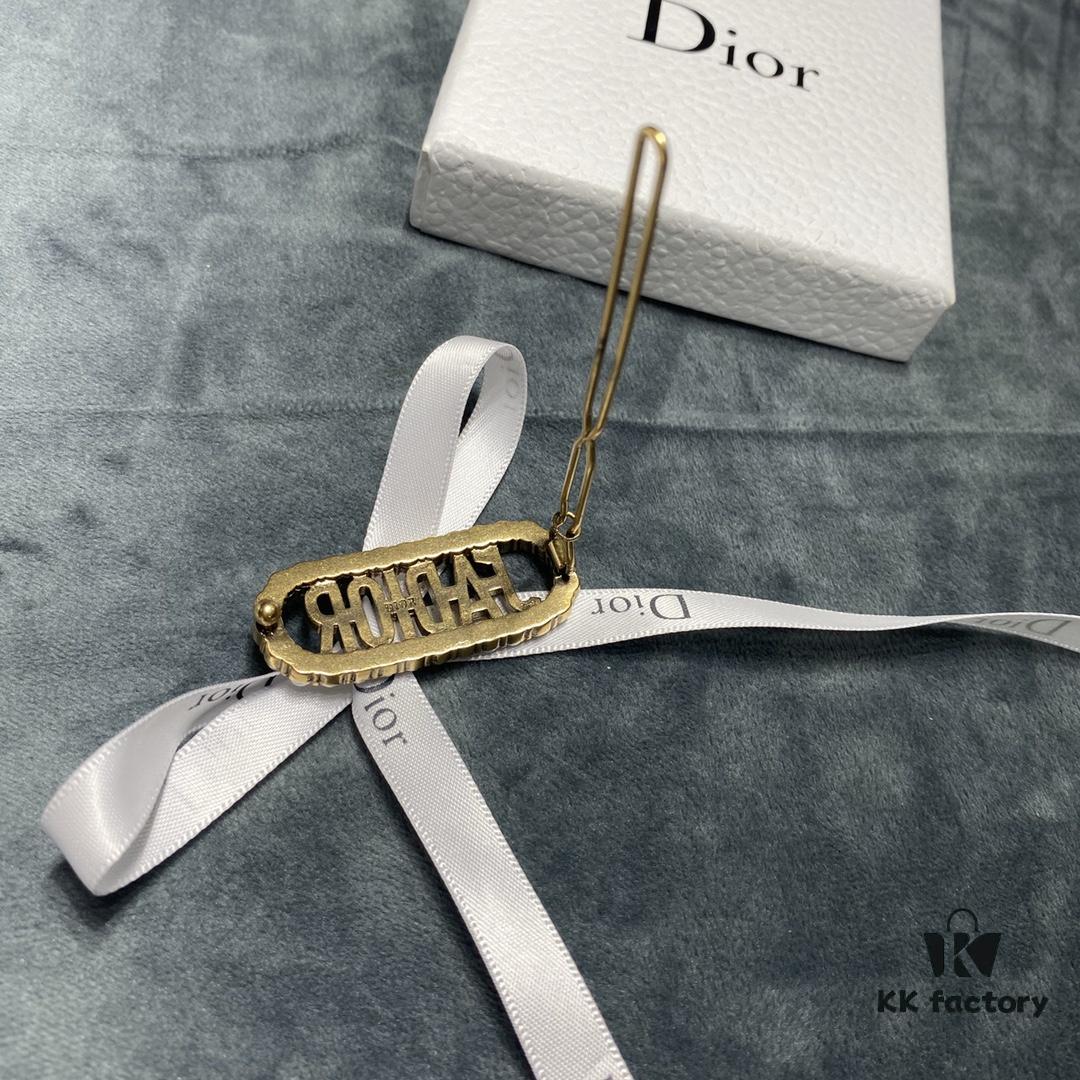 Dior JA Letter Pearl Hair Clip, Retro Vita Ga Series, Timelessly Classic