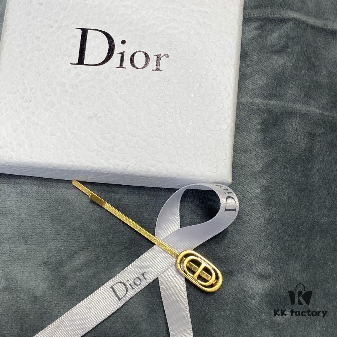 Dior Hair Clip - Essential Summer Item with Minimalist Design