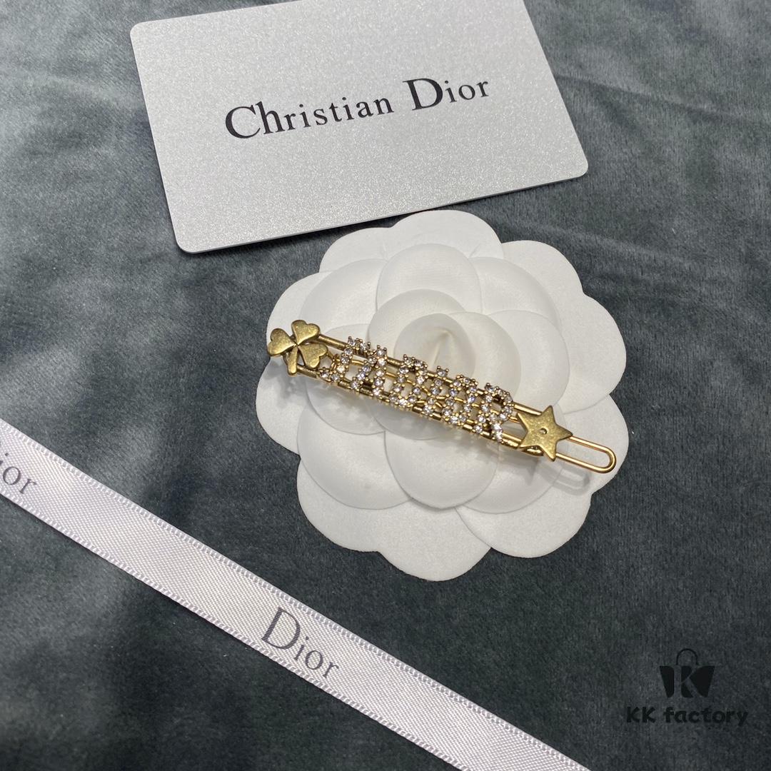 Dior Letter Hair Clip, Same Material as Counter Version, Classic Retro Style, Fashionable and Elegant Best-Selling Hair Accessory