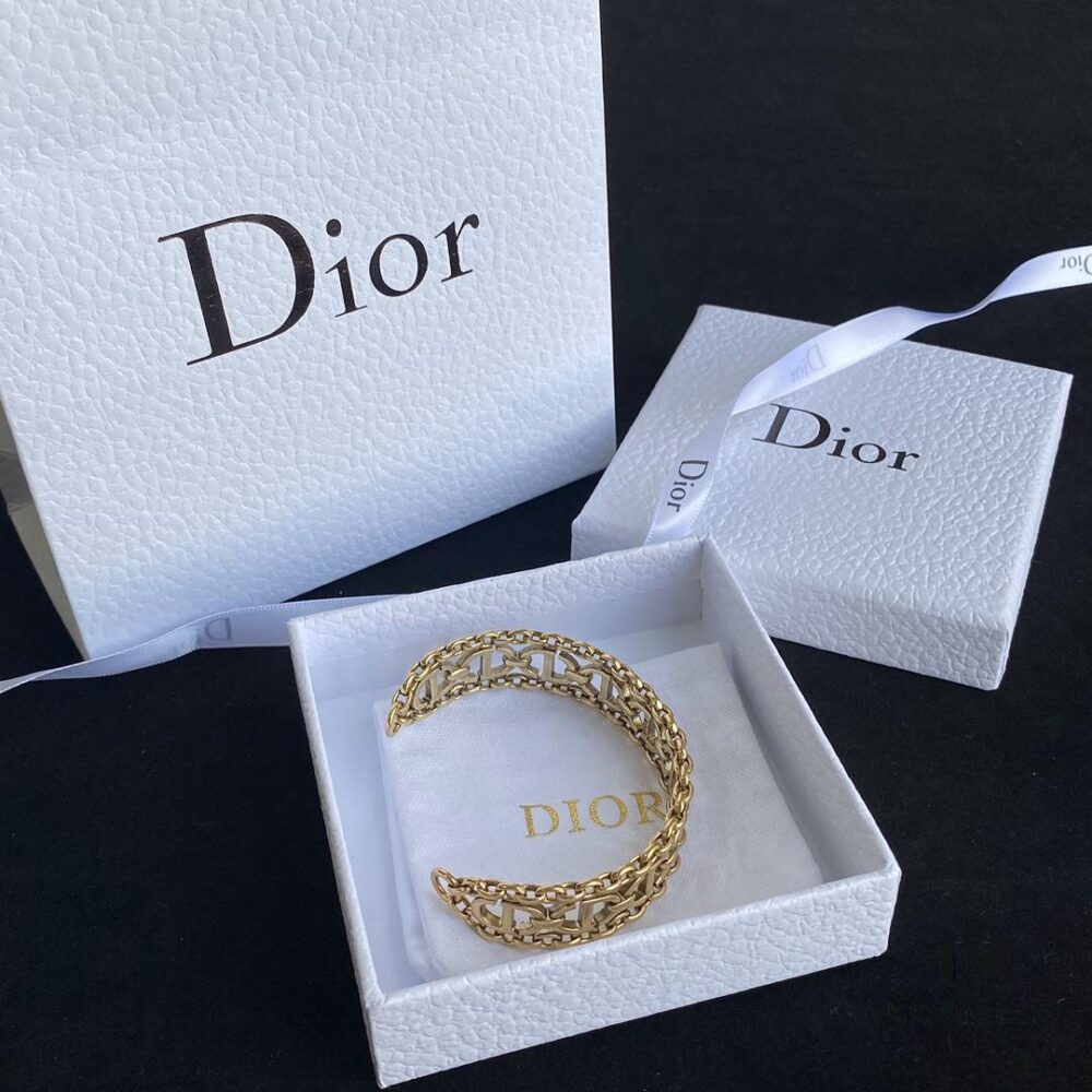 Dior New Arrival Pig Nose Bracelet, Vintage Copper Color, Elegant and High-End