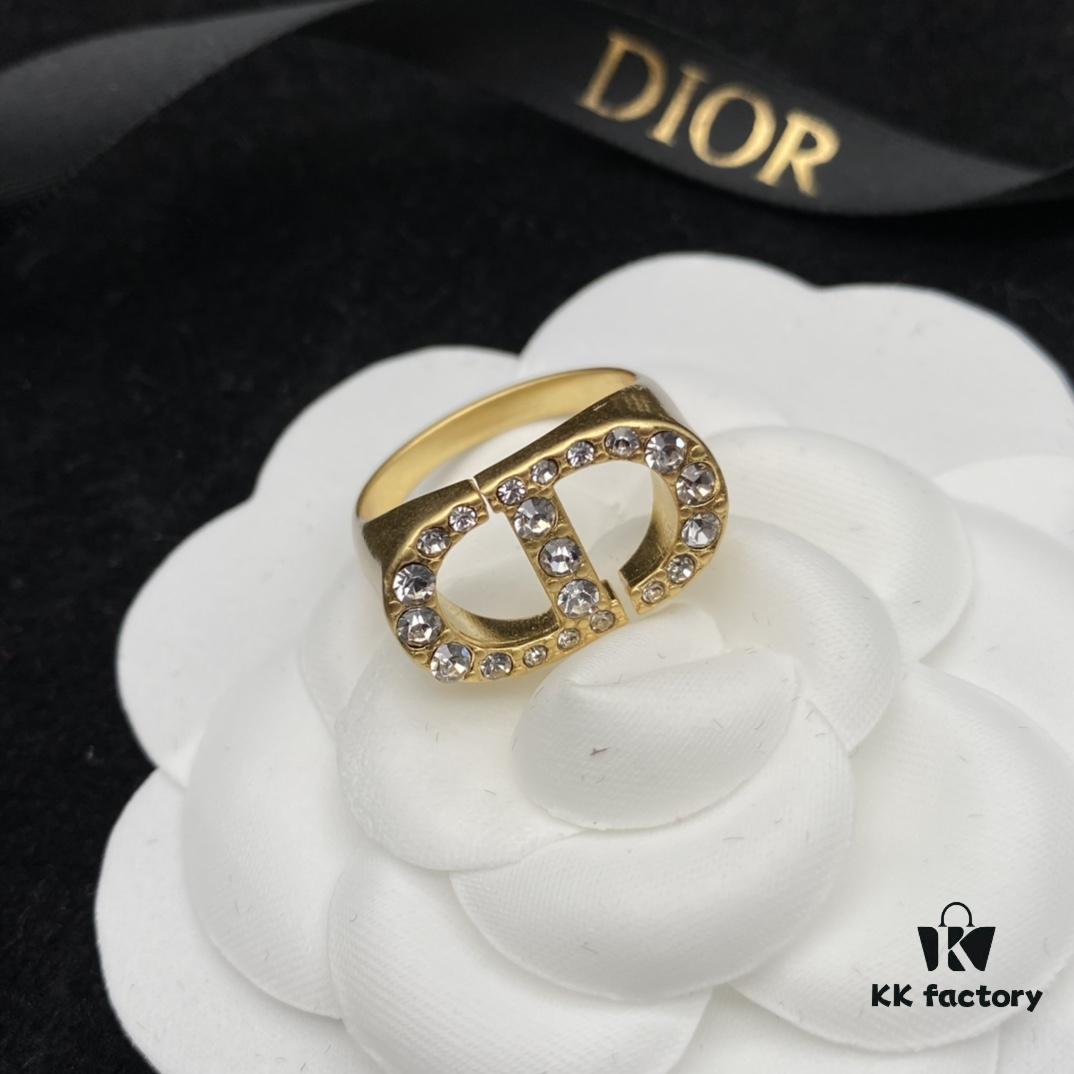 Dior Diamond-Encrusted Letter Vintage Elegant Ring