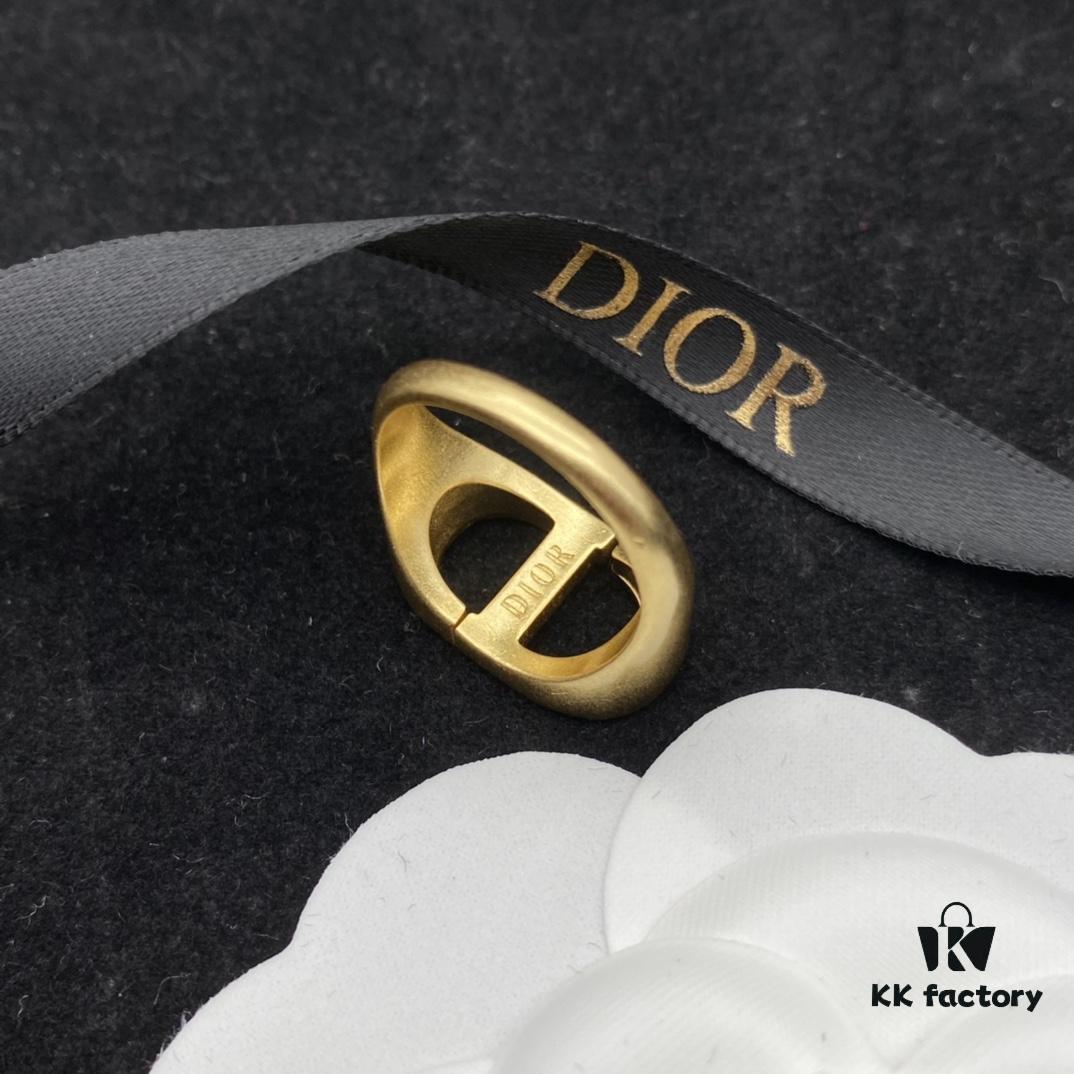 Dior Diamond-Encrusted Letter Vintage Elegant Ring