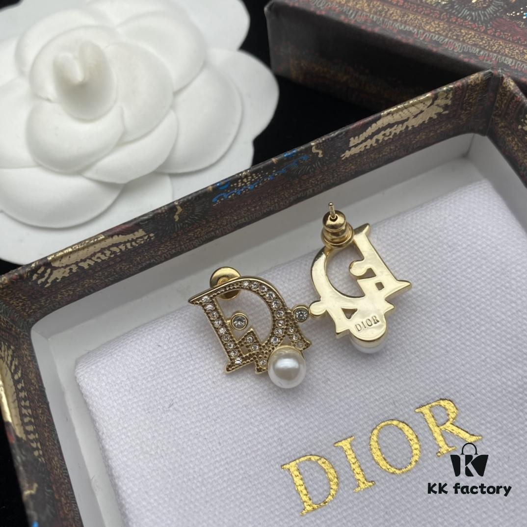 Dior New Style Letter Pearl Diamond-Inlaid Elegant Retro Design