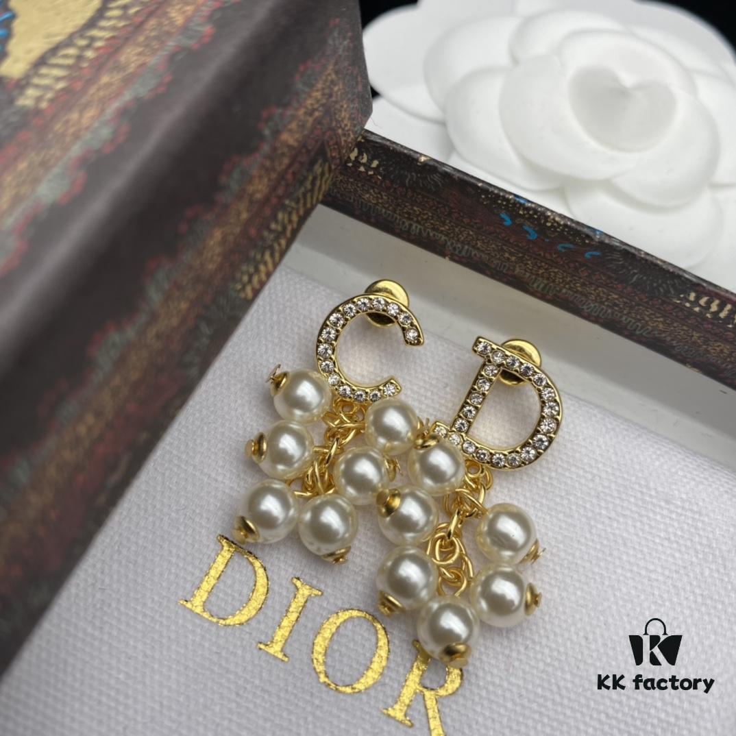 Dior New Style Letter Pearl Inlaid Diamond Elegant Retro Stud Earrings