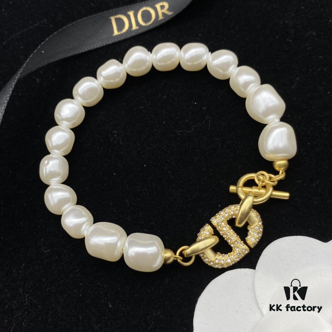 Dior New Letter Pearl Inlaid Diamond Elegant Retro Set Necklace