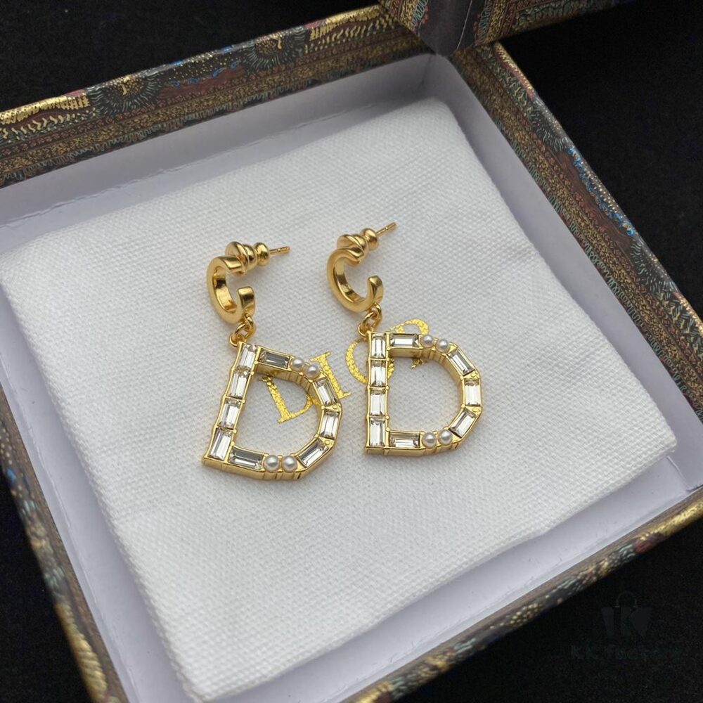 Dior CD Stud Earrings with Top Zircon, Pearl, Elegant and Low-key, Super Beautiful