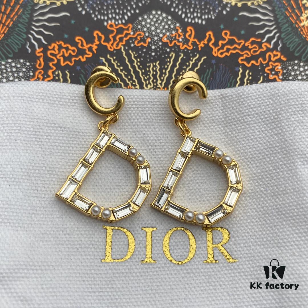 Dior CD Stud Earrings with Top Zircon, Pearl, Elegant and Low-key, Super Beautiful