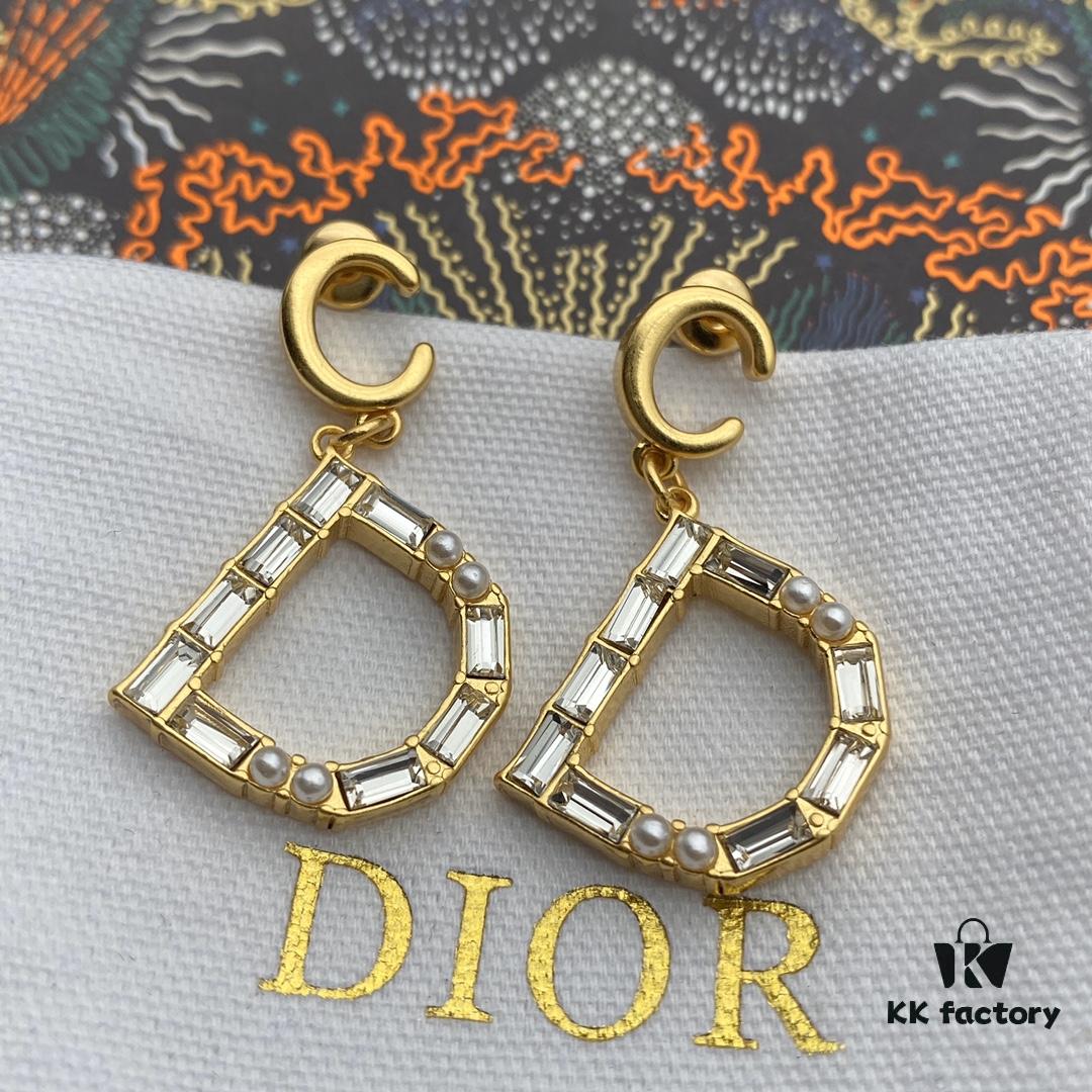 Dior CD Stud Earrings with Top Zircon, Pearl, Elegant and Low-key, Super Beautiful