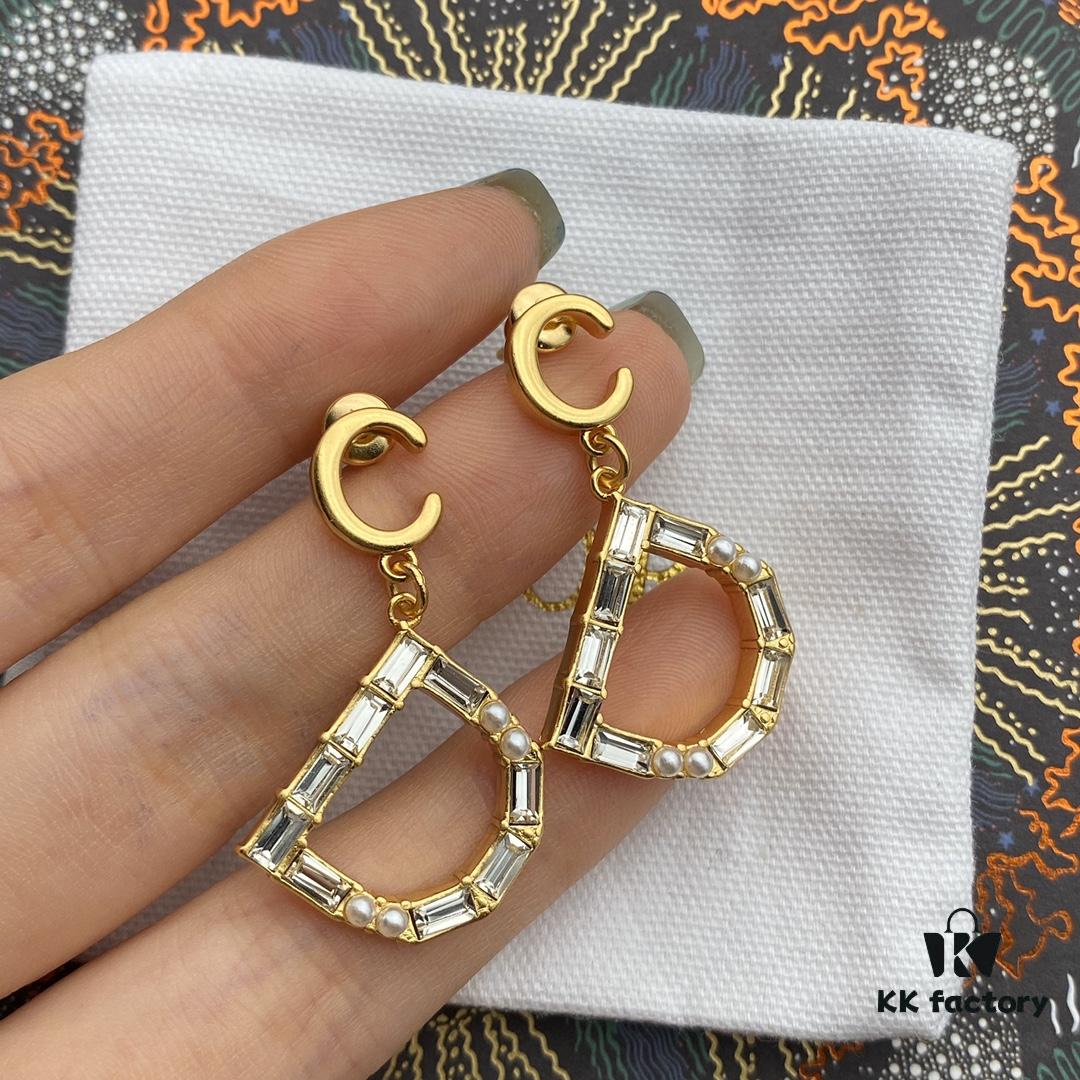 Dior CD Stud Earrings with Top Zircon, Pearl, Elegant and Low-key, Super Beautiful