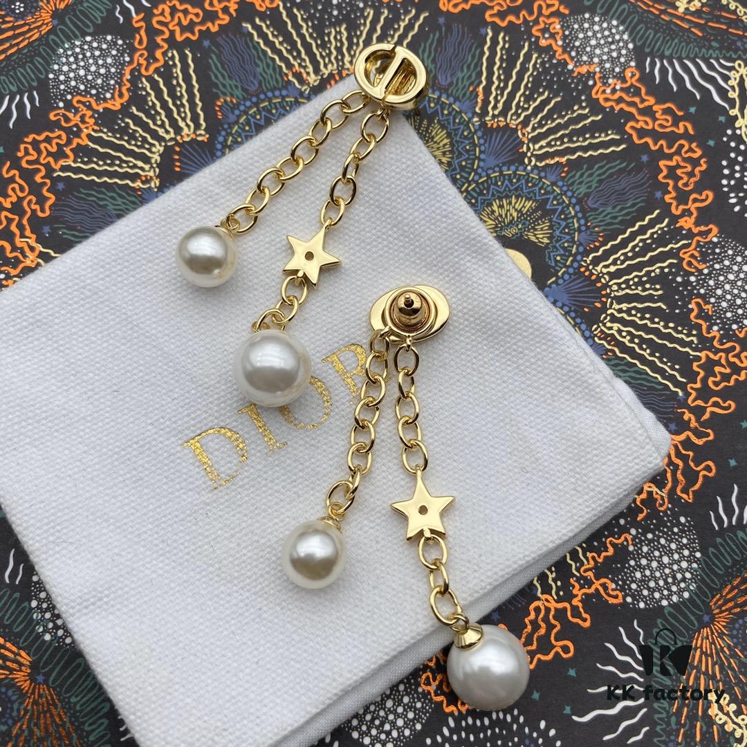 Dior Pearl CD Pearl Tassel Stud Earrings