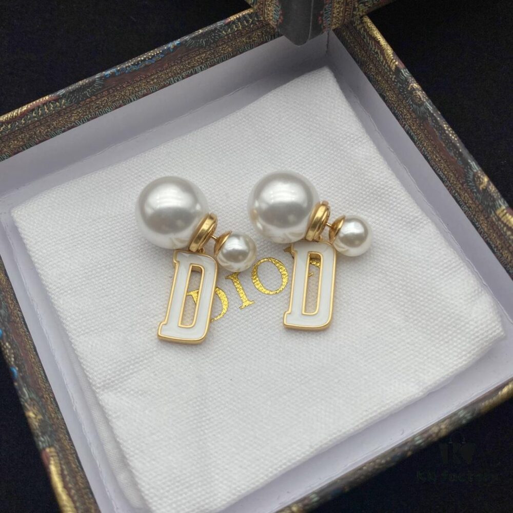 Dior Pearl D-Letter Stud Earrings with Large and Small Pearls