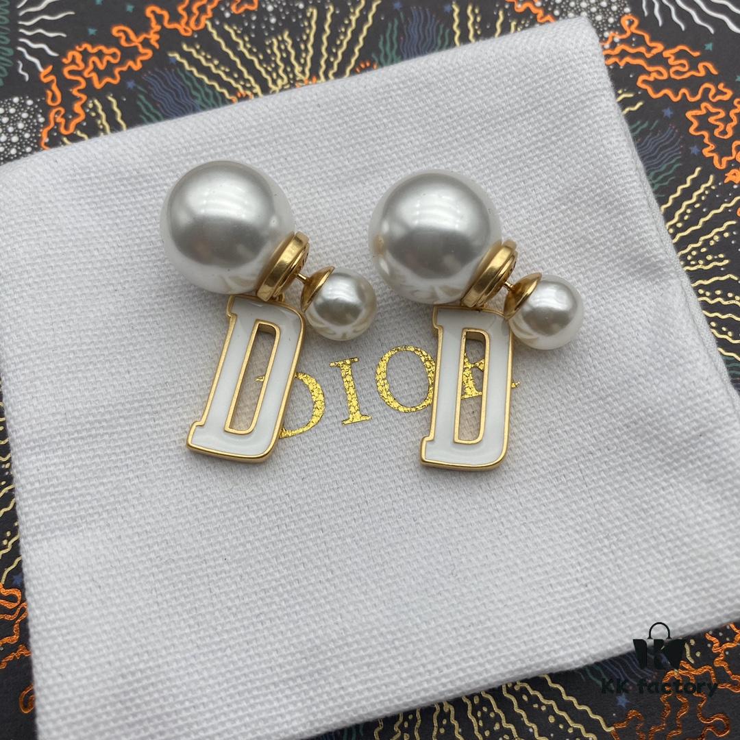 Dior Pearl D-Letter Stud Earrings with Large and Small Pearls