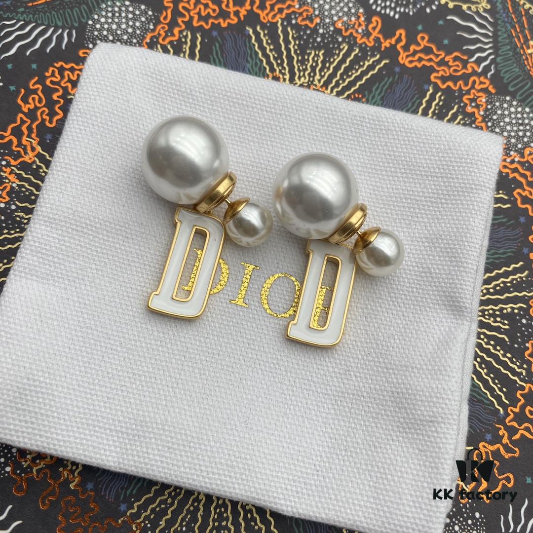 Dior Pearl D-Letter Stud Earrings with Large and Small Pearls
