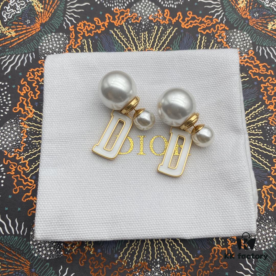 Dior Pearl D-Letter Stud Earrings with Large and Small Pearls
