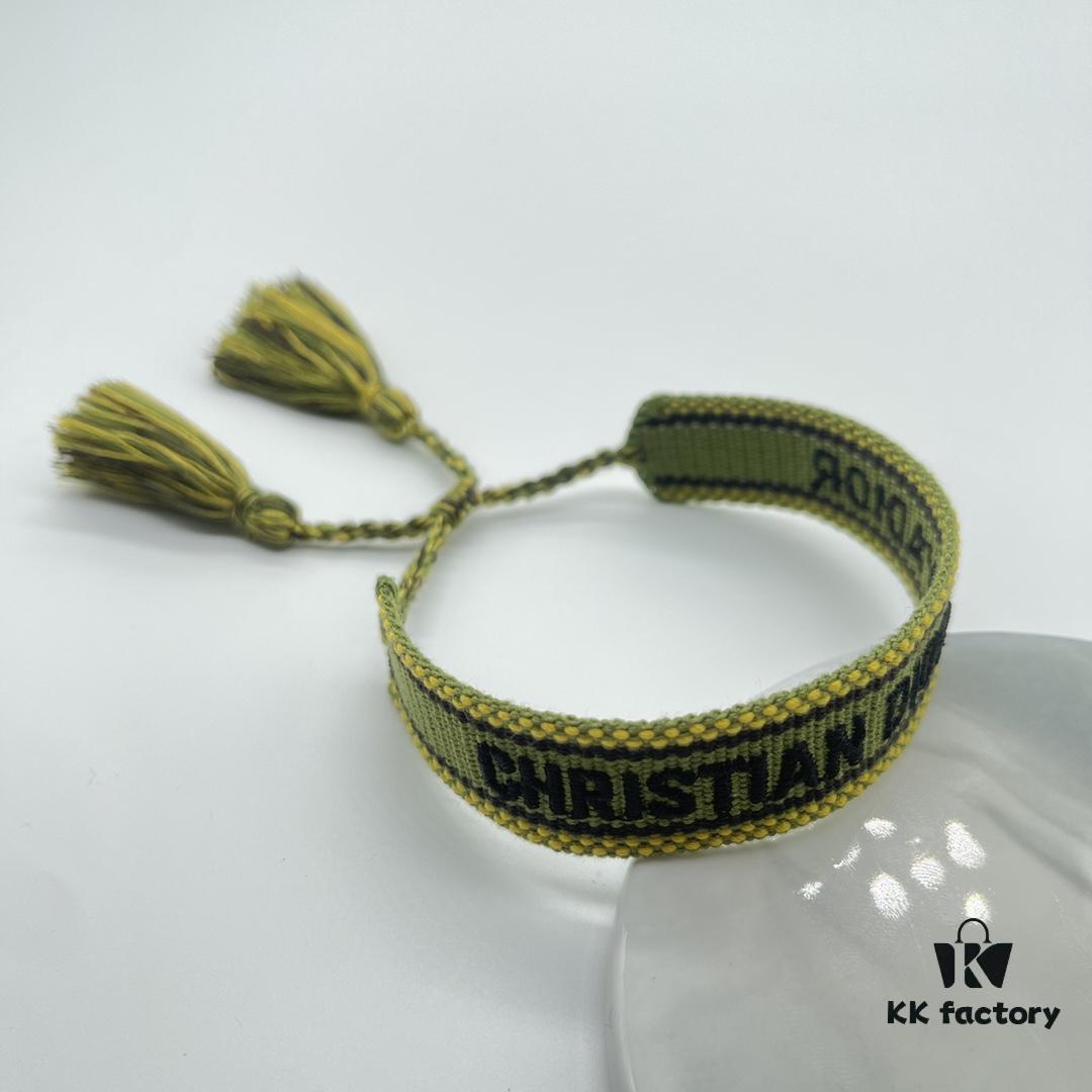 Dior Bracelet Top Version 🌟 Bottom Print Logo Clear, Full and Rounded ‼️ ZP Used for Prototype Already Worn and Aged, One Very Noteworthy  ️ Detail Is That the Lettering Font Is Slightly Irregular, Not Perfectly Aligned. Authentic Design Reference 🌟 Vintage Aged Fashion Style, Upgraded Materials and Complex Craftsmanship, Worn by Numerous Celebrities – Grab Yours Now! New Colors Continuously Updated...