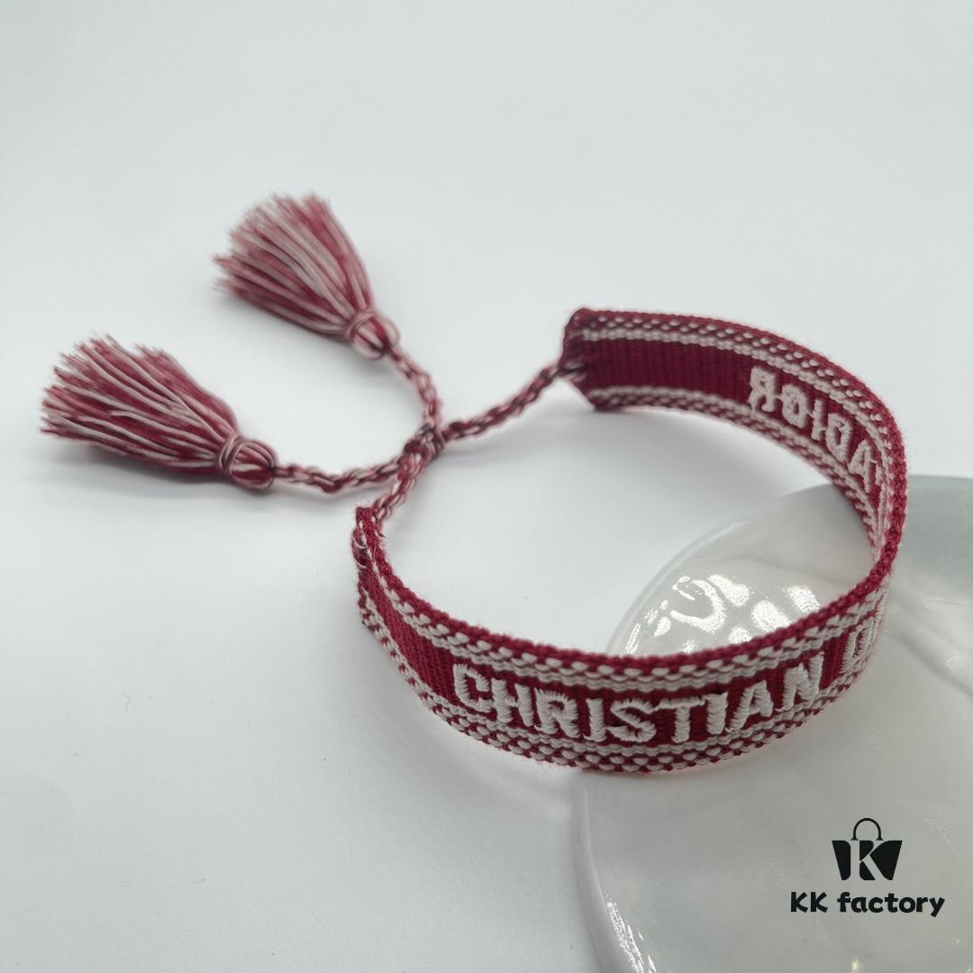 Dior Bracelet Top Version 🌟 Bottom Print Logo Clear, Full and Rounded ‼️ ZP Used for Prototype Already Worn and Aged, One Very Noteworthy  ️ Detail Is That the Lettering Font Is Slightly Irregular, Not Perfectly Aligned. Authentic Design Reference 🌟 Vintage Aged Fashion Style, Upgraded Materials and Complex Craftsmanship, Worn by Numerous Celebrities – Grab Yours Now! New Colors Continuously Updated...