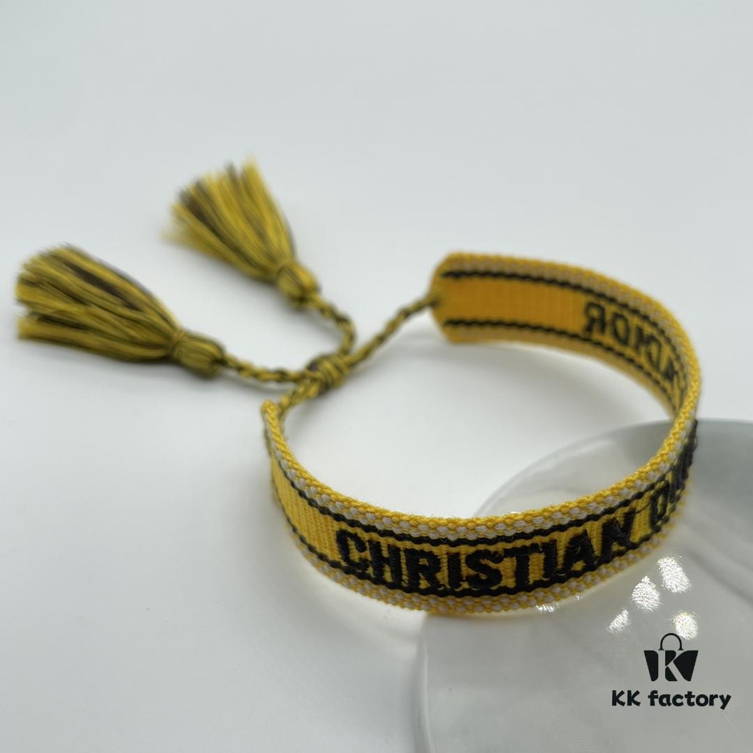 Dior Bracelet Top Version 🌟 Bottom Print Logo Clear, Full and Rounded ‼️ ZP Used for Prototype Already Worn and Aged, One Very Noteworthy  ️ Detail Is That the Lettering Font Is Slightly Irregular, Not Perfectly Aligned. Authentic Design Reference 🌟 Vintage Aged Fashion Style, Upgraded Materials and Complex Craftsmanship, Worn by Numerous Celebrities – Grab Yours Now! New Colors Continuously Updated...