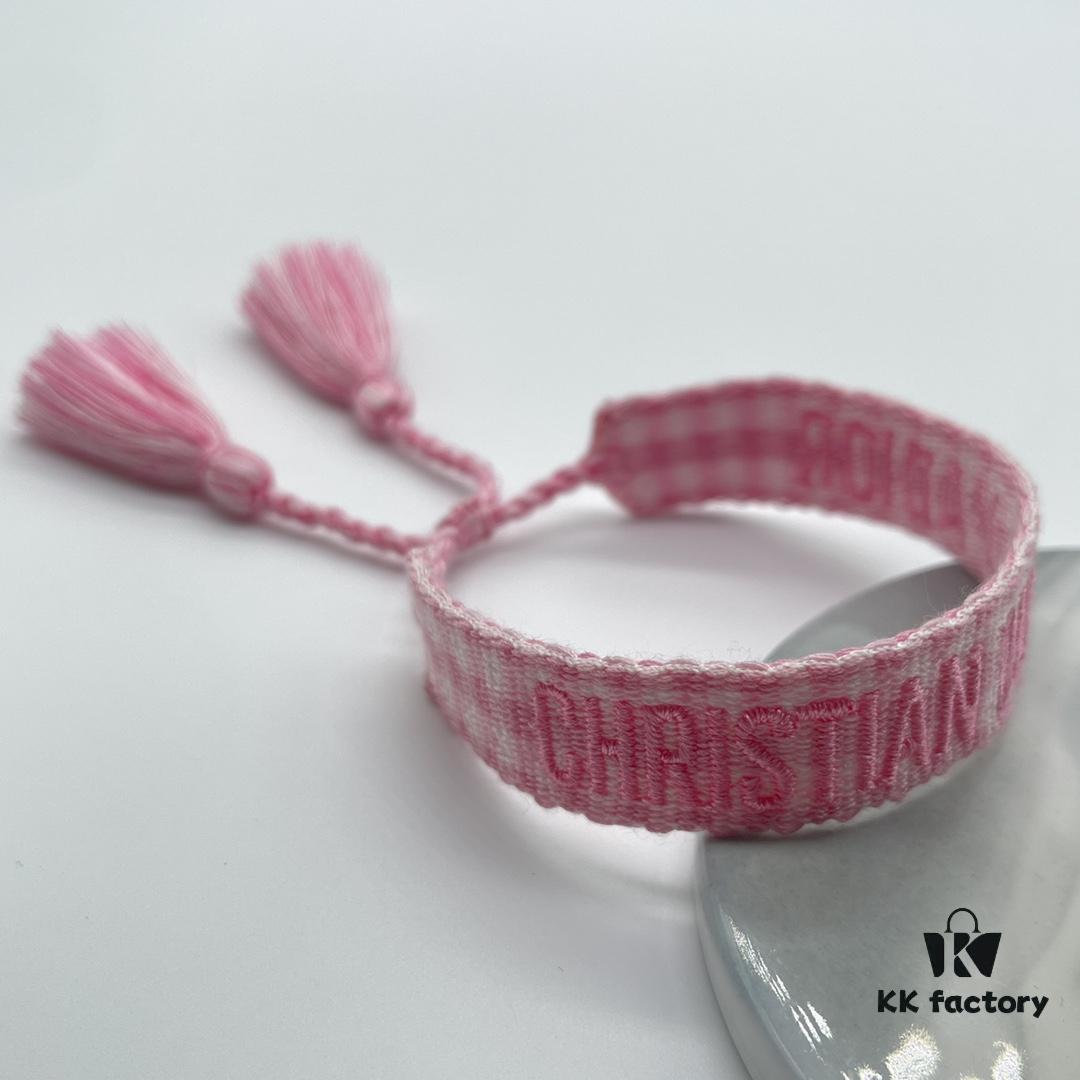 Dior Bracelet Top Version 🌟 Bottom Print Logo Clear, Full and Rounded ‼️ ZP Used for Sample Making, Already Quite Dirty and Old, One Very Noteworthy  ️ Detail Is That the Lettering Font Is Irregular, Not Neat. Trust the Authentic Sample 🌟 Vintage Aesthetic with Fashionable Distressed Design, Upgraded Materials and Complex Craftsmanship, Worn by Numerous Celebrities – Grab Yours Now! New Colors Continuously Updated...