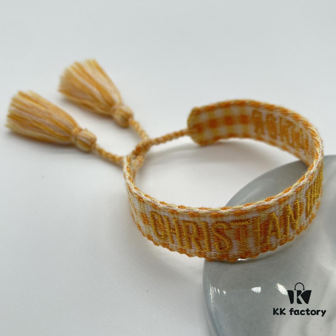 Dior Bracelet Top Version 🌟 Bottom Print Logo Clear, Full and Rounded ‼️ ZP Used for Sample Making, Already Quite Dirty and Old, One Very Noteworthy  ️ Detail Is That the Lettering Font Is Irregular, Not Neat. Trust the Authentic Sample 🌟 Vintage Aesthetic with Fashionable Distressed Design, Upgraded Materials and Complex Craftsmanship, Worn by Numerous Celebrities – Grab Yours Now! New Colors Continuously Updated...