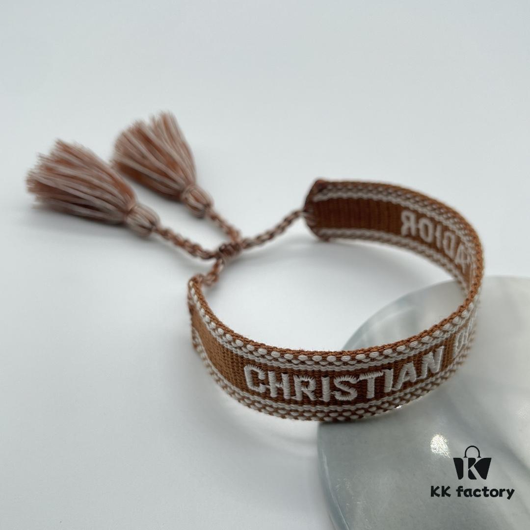 Dior Bracelet Top Version 🌟 Clear and Full Logo Print at the Bottom, Rounded and Vivid ‼️ ZP Used for Prototype Already Shows Signs of Wear, Note a Crucial Detail  ️: The Font of Letters Is Intentionally Irregular, Not Perfectly Aligned. Authentic Design Features Vintage Aesthetic with Upgraded Materials and Complex Craftsmanship, Worn by Numerous Celebrities – Grab Yours Now! New Colors Regularly Updated...