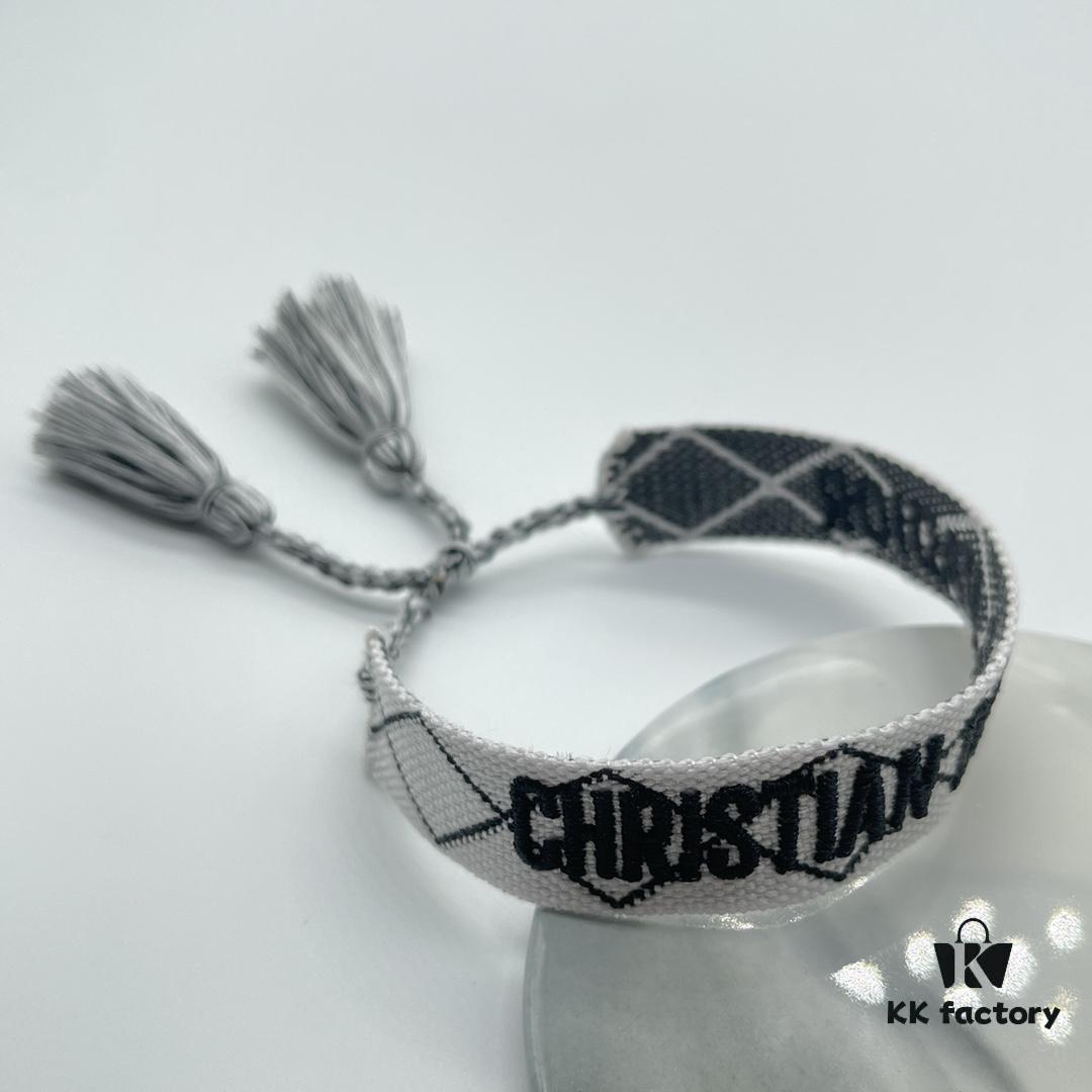 Dior Bracelet Top Version 🌟 Bottom Print Logo Clear, Full and Rounded ‼️ ZP Used for Prototype Already Looks Old and Dirty, One Very Noteworthy  ️ Detail Is That the Lettering Font Is Slightly Irregular, Not Perfectly Aligned. Authentic Prototype Style 🌟 Vintage Aesthetic with Distressed Design, Upgraded Materials and Complex Craftsmanship, Worn by Numerous Celebrities – Grab Yours Now! New Colors Continuously Updated...