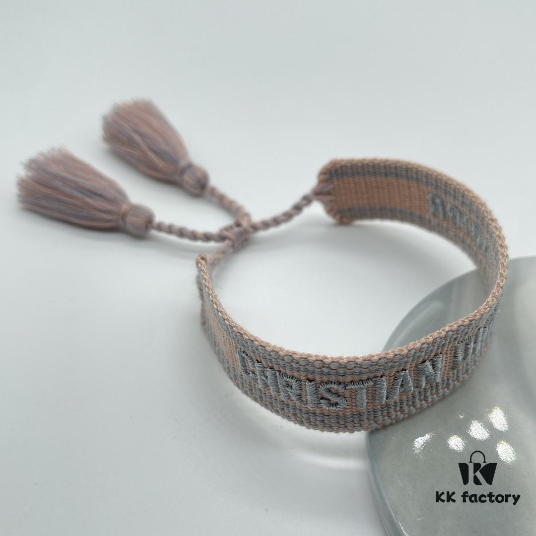 Dior Bracelet Top Version 🌟 Clear and Full Bottom Print Logo, Smooth and Rounded Shape