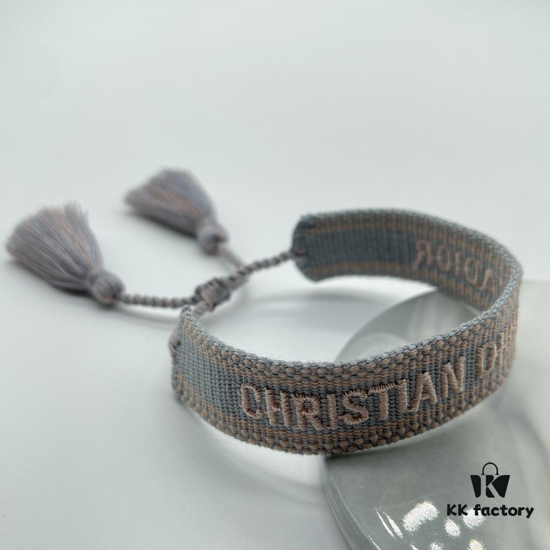 Dior Bracelet Top Version 🌟 Clear and Full Bottom Print Logo, Smooth and Rounded Shape