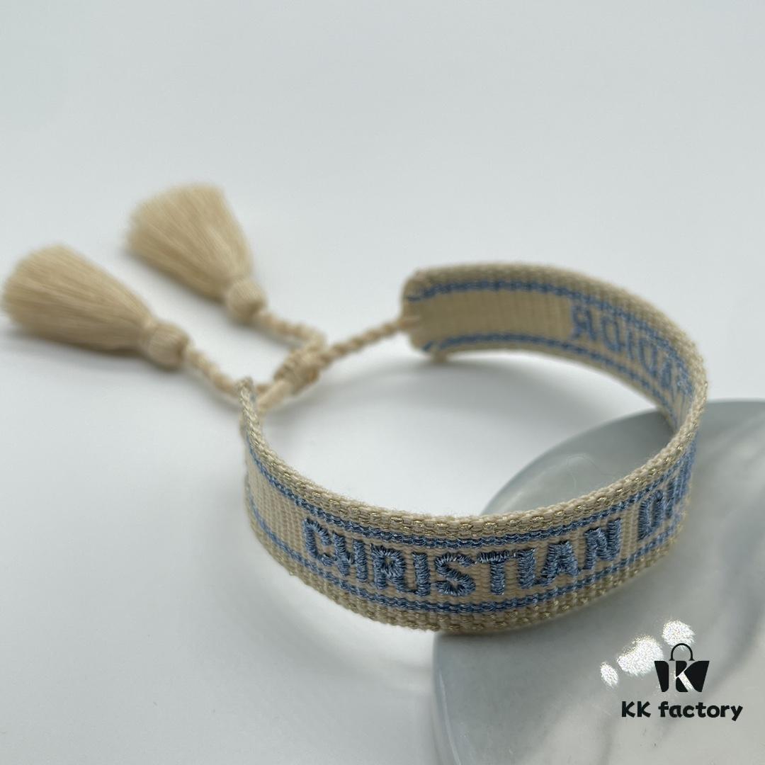 Dior Bracelet Highest Version 🌟 Clear and Full Bottom Print Logo, Rich and Rounded ‼️ ZP Used for Prototype Already Very Dirty and Old, One Very Noteworthy  ️ Detail Is That the Letter Font Is Wobbly, Not Neat. Authentic Prototype Guaranteed 🌟 Vintage Aged Fashion Sense, Upgraded Materials and Complex Craftsmanship, Same Style as Many Celebrities, Get It Now! New Colors Continuously Updated...