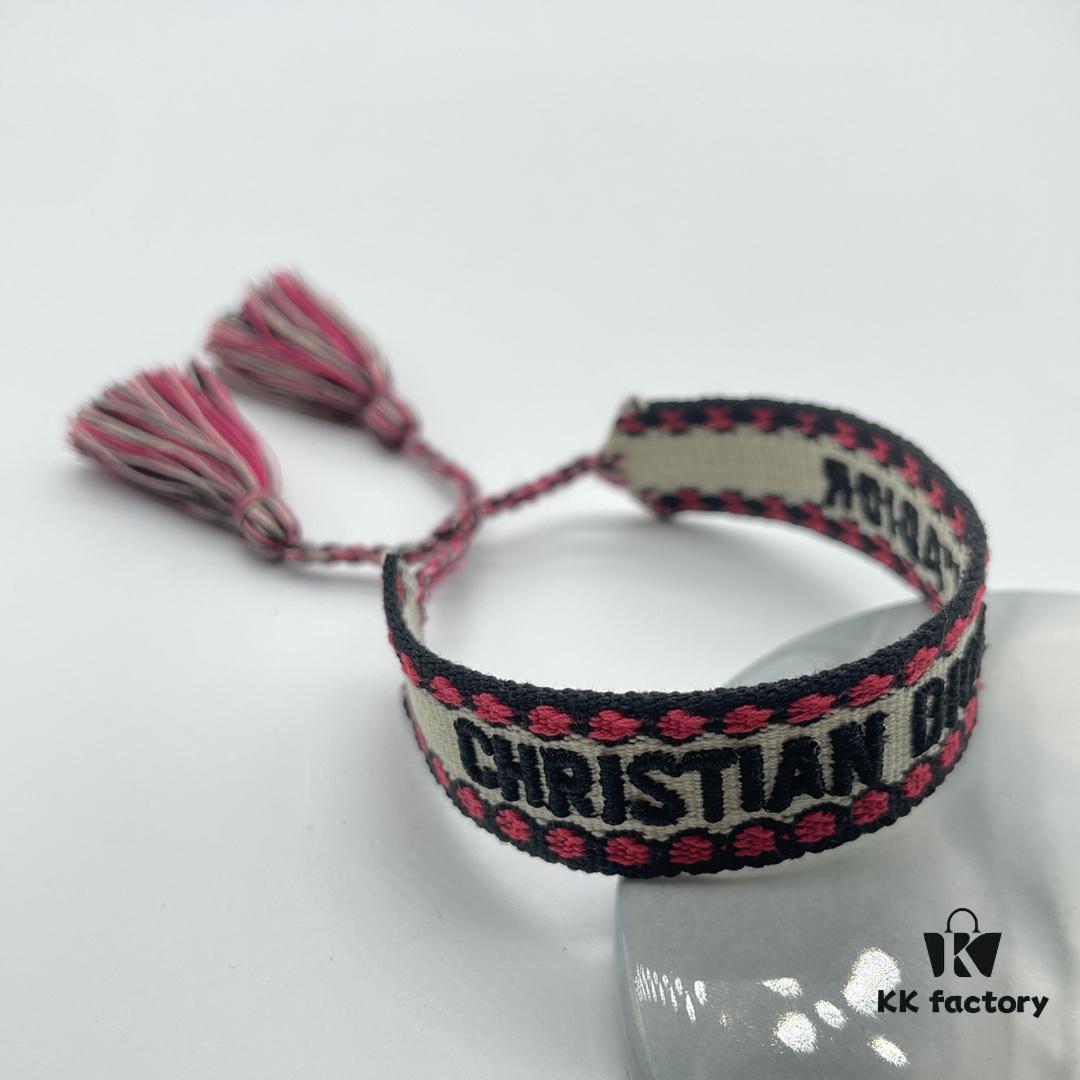 Dior Bracelet Highest Version 🌟 Bottom Print Logo Clear, Full and Rounded ‼️ ZP Used for Prototype Already Old and Dirty, One Very Noteworthy  ️ Detail Is the Deliberately Irregular, Handwritten-Like Font Style, Not Perfectly Aligned. Authentic Design Reference 🌟 Vintage Aesthetic with Distressed Look, Upgraded Materials and Complex Craftsmanship, Worn by Numerous Celebrities – Get Yours Now! New Colors Continuously Updated...