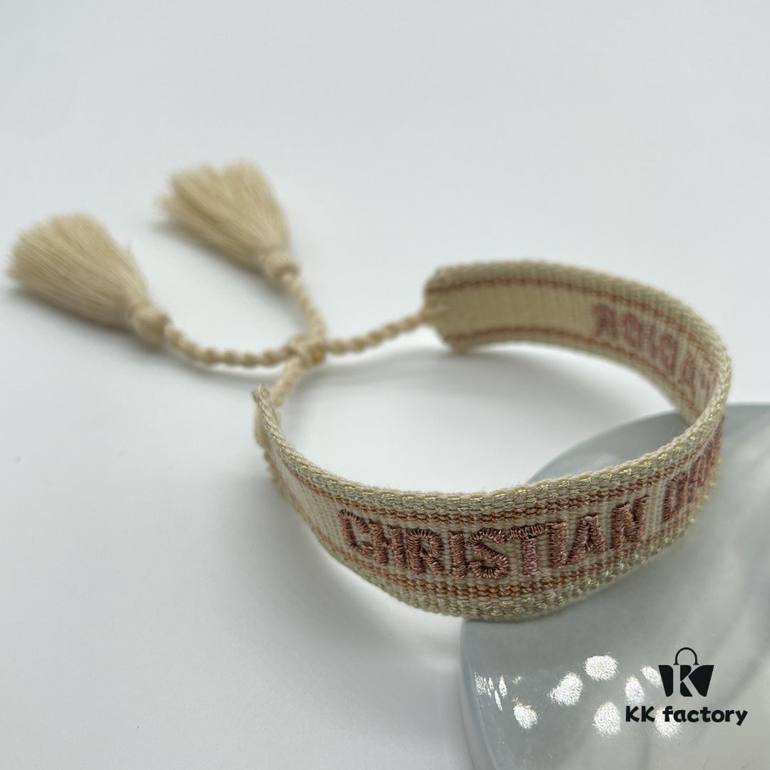 Dior Bracelet Top Version 🌟 Bottom Print Logo Clear, Full and Rounded ‼️ ZP Used for Prototyping, Already Quite Dirty and Old, One Very Noteworthy  ️ Detail Is That the Lettering Font Is Slightly Irregular, Not Perfectly Neat. Authentic Prototype Approved 🌟 Vintage Aesthetic with Retro Aging Style, Upgraded Materials and Complex Craftsmanship, Worn by Numerous Celebrities – Grab Yours Now! New Colors Continuously Updated...