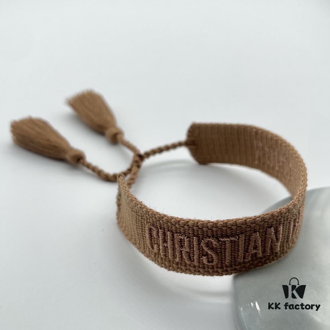 Dior Bracelet Highest Version 🌟 Bottom Print Logo Clear, Full and Rounded ‼️ ZP Used for Prototype Already Old and Dirty, One Very Noteworthy  ️ Detail Is the Deliberately Irregular, Handwritten-Like Font Style, Not Perfectly Aligned. Authentic Design Reference 🌟 Vintage Aesthetic with Distressed Look, Upgraded Materials and Complex Craftsmanship, Worn by Numerous Celebrities – Get Yours Now! New Colors Continuously Updated...