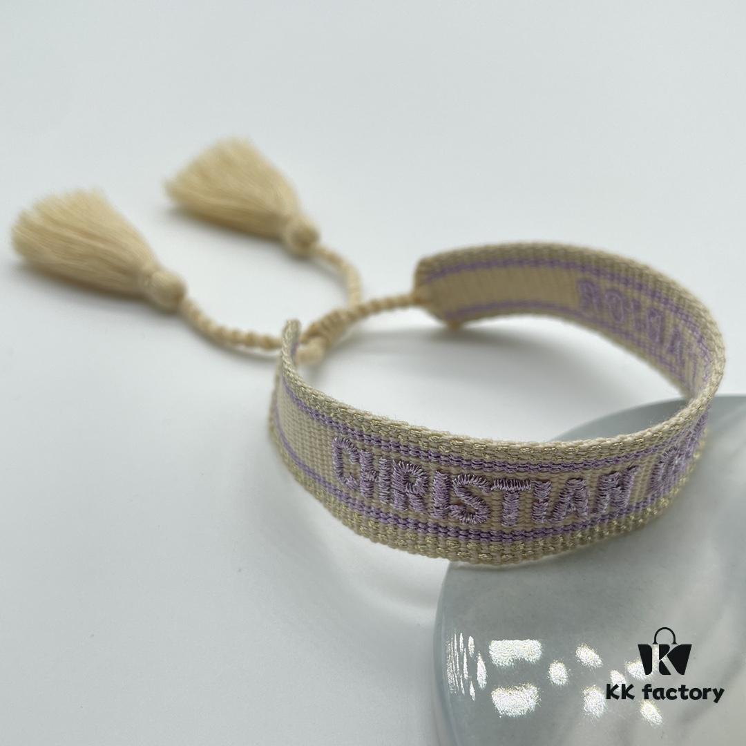 Dior Bracelet Top Version 🌟 Bottom Print Logo Clear, Full and Rounded ‼️ ZP Used for Prototyping, Already Quite Dirty and Old, One Very Noteworthy  ️ Detail Is That the Lettering Font Is Slightly Irregular, Not Perfectly Neat. Authentic Prototype Approved 🌟 Vintage Aesthetic with Retro Aging Style, Upgraded Materials and Complex Craftsmanship, Worn by Numerous Celebrities – Grab Yours Now! New Colors Continuously Updated...