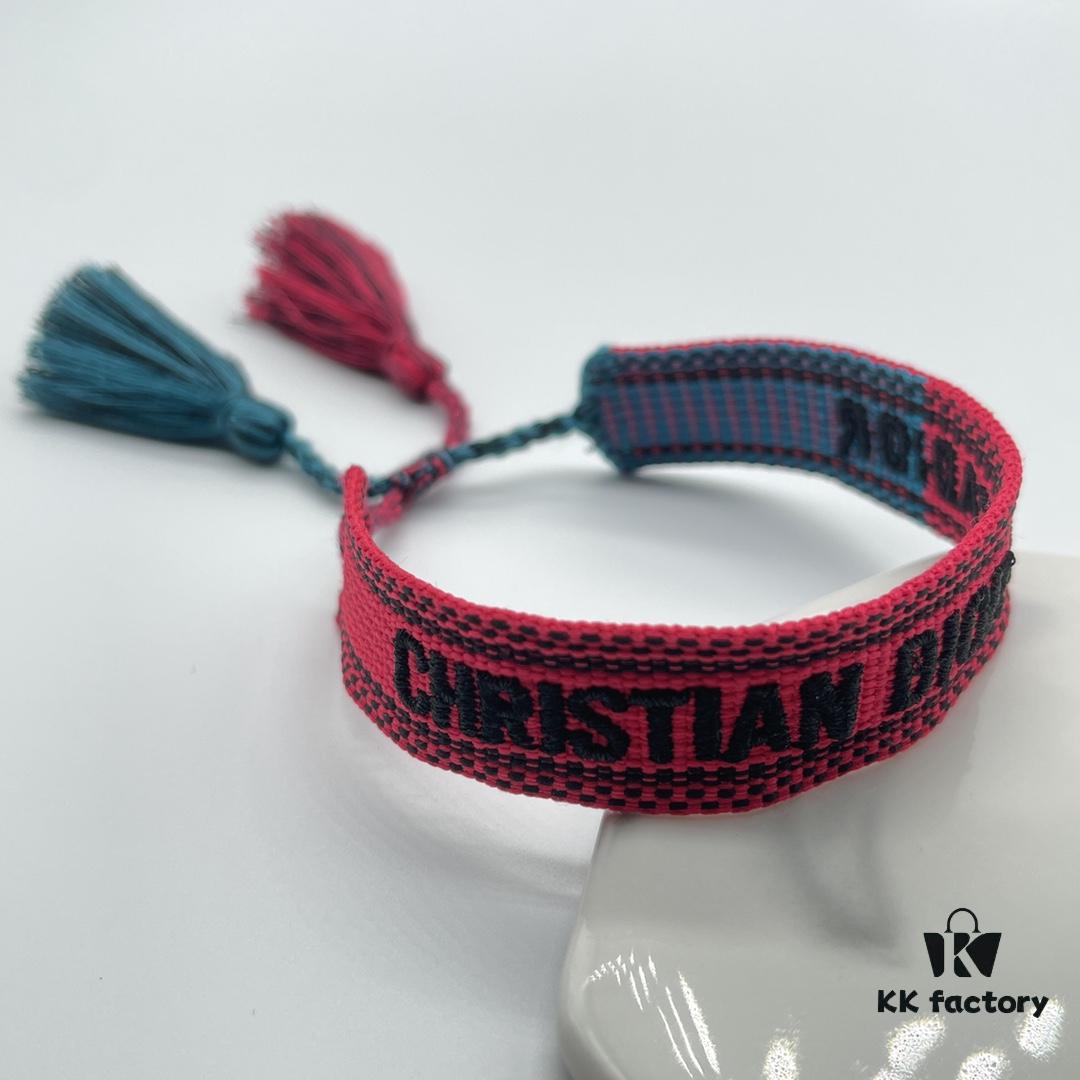 Dior Bracelet Top Version 🌟 Bottom Print Logo Clear, Full and Rounded ‼️ ZP Used for Prototype Already Old and Dirty, One Very Noteworthy  ️ Detail Is That the Font of the Letters Is Irregular, Not Neat. Authentic Prototype Guaranteed 🌟 Vintage Aesthetic with Fashionable Distressed Design, Upgraded Materials and Complex Craftsmanship, Worn by Numerous Celebrities – Grab Yours Now! New Colors Continuously Updated...